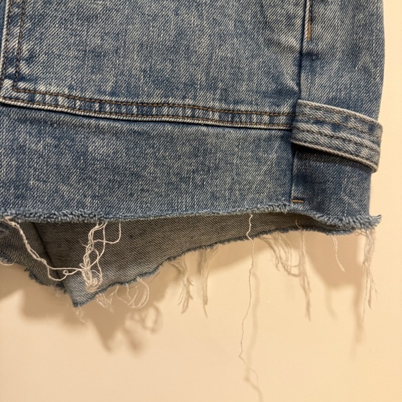 Wild Fable High Rise Utility Denim Cutoff Shorts Women’s Size 10 - Picture 4 of 5